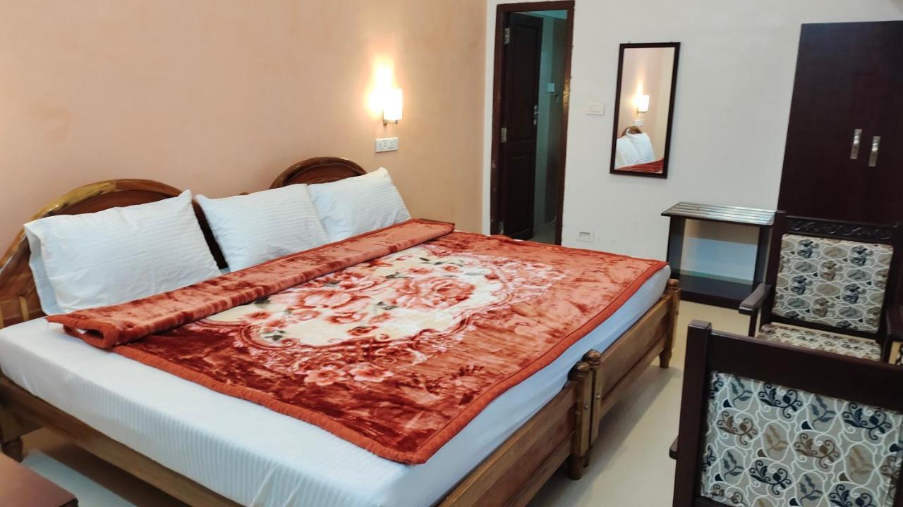 Royal Serene Villas Уті Екстер'єр фото