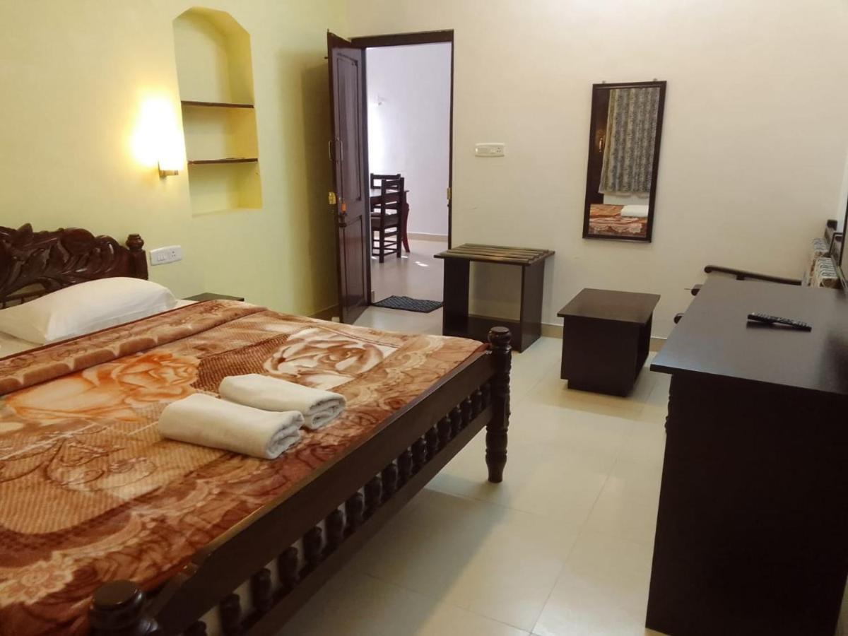 Royal Serene Villas Уті Екстер'єр фото