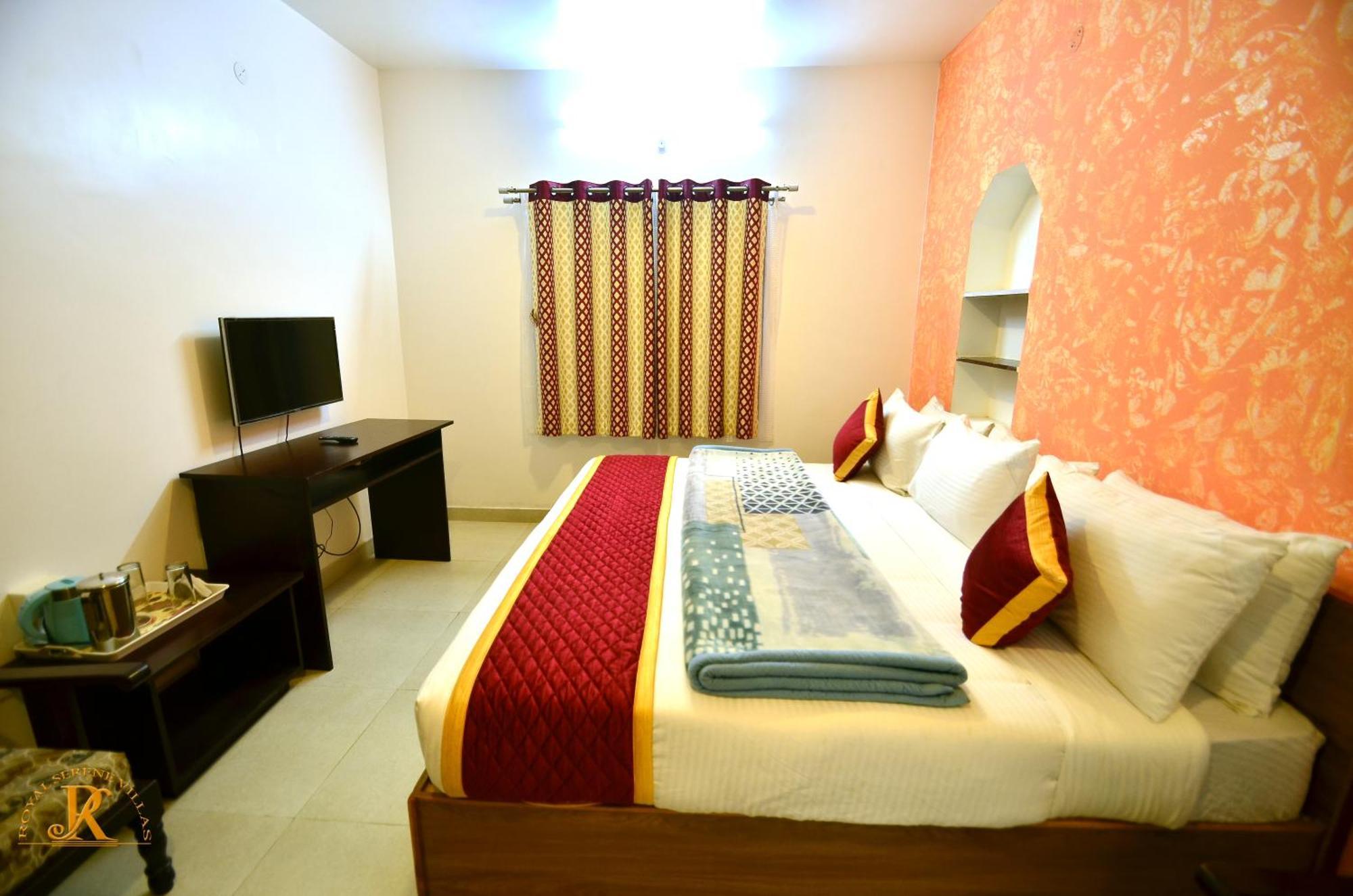Royal Serene Villas Уті Екстер'єр фото