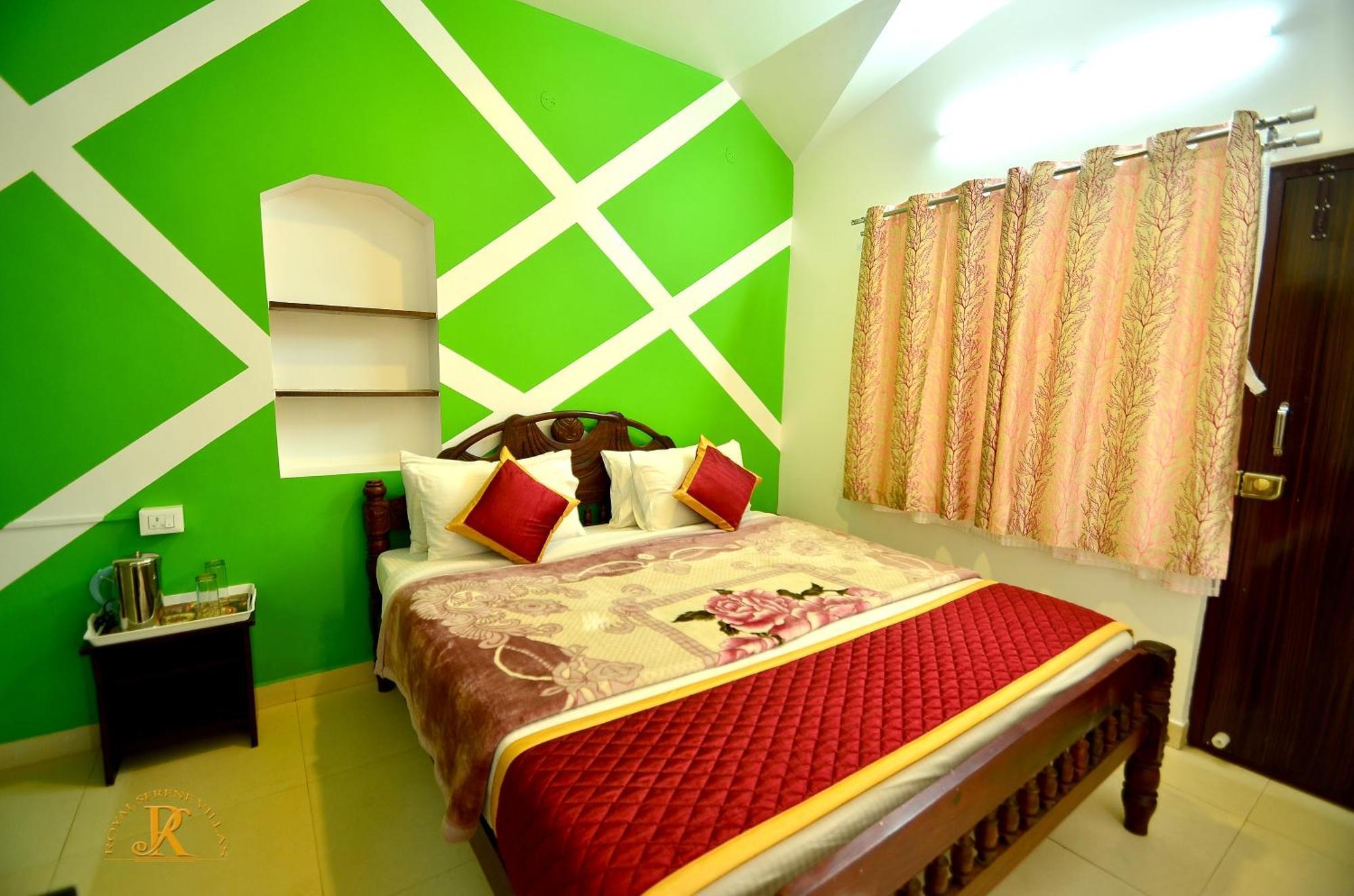 Royal Serene Villas Уті Екстер'єр фото