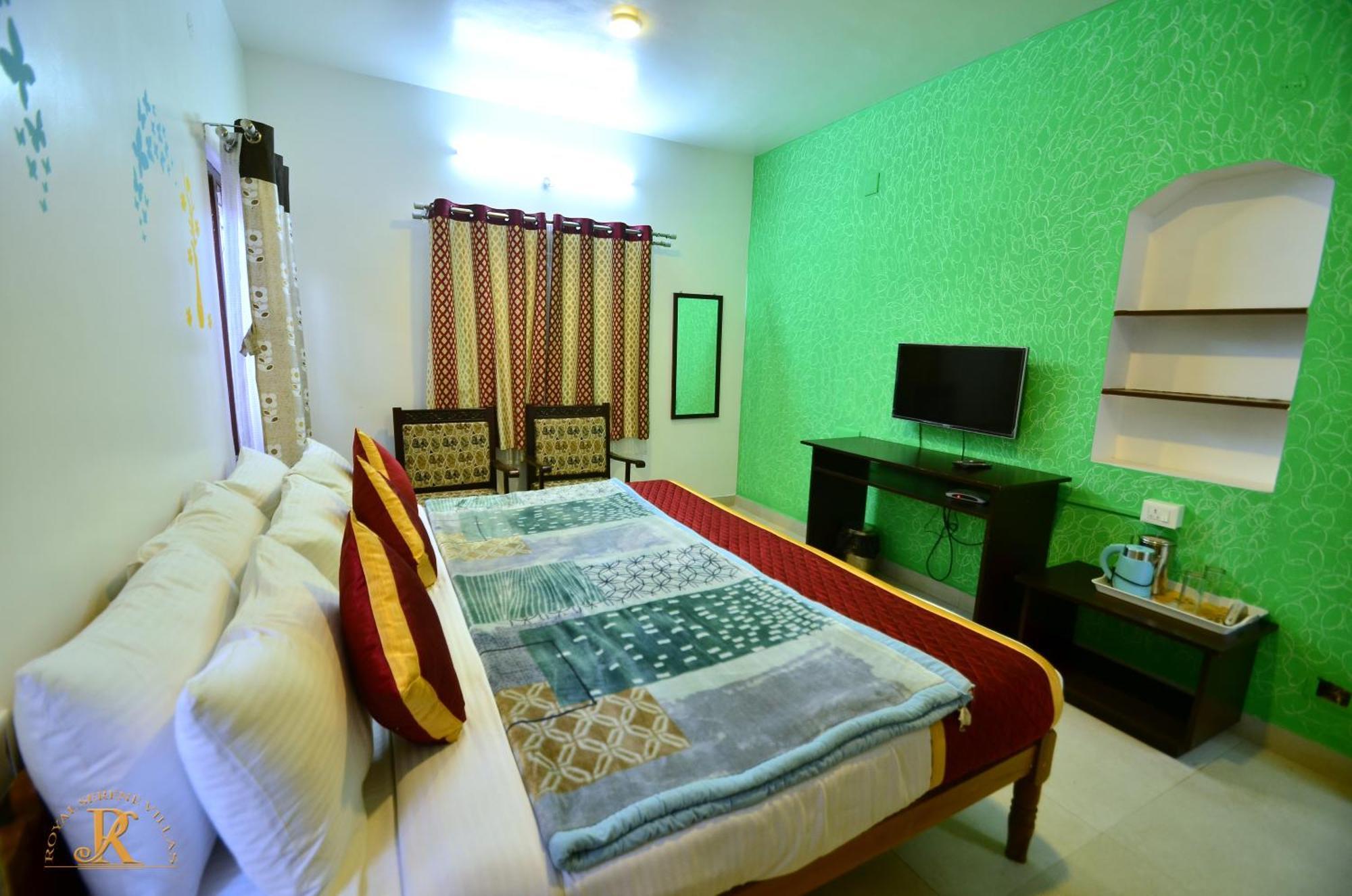 Royal Serene Villas Уті Екстер'єр фото